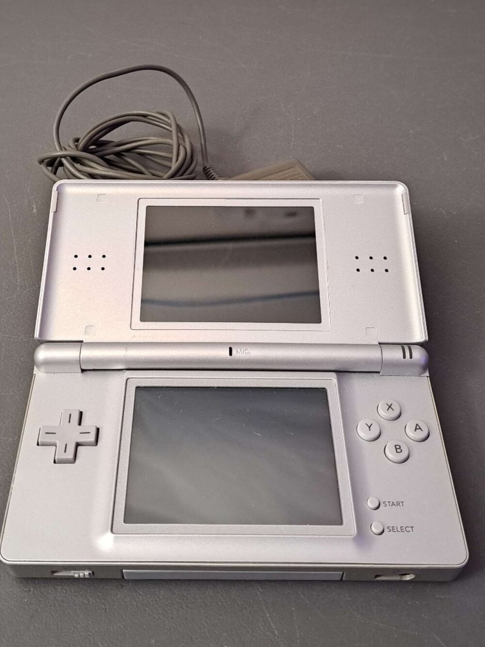 Nintendo DS Lite (Silver) -- fully working!